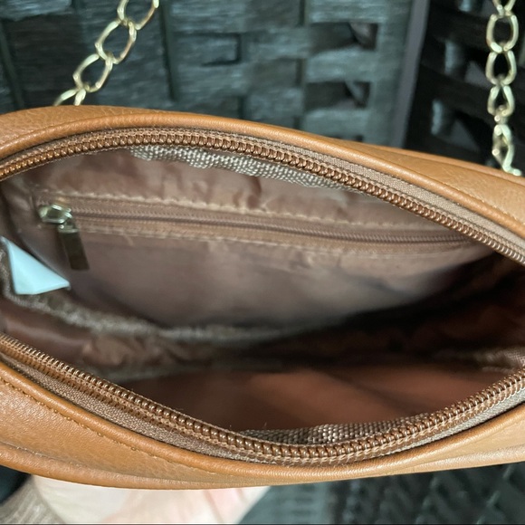 Brown Chevron Quilted Cross Body Bag - Picture 4 of 4